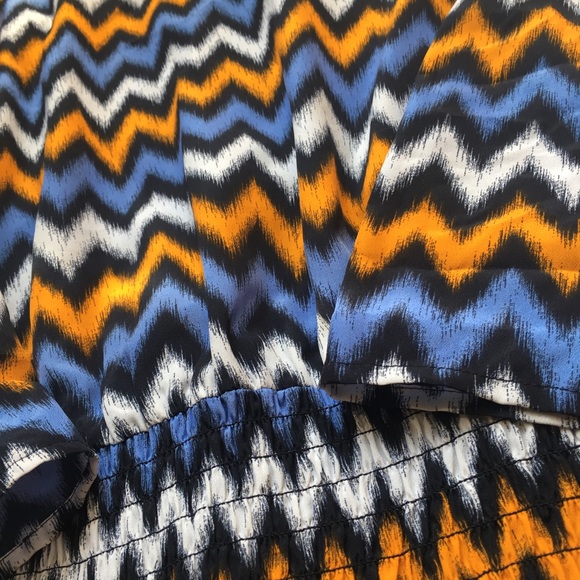 🚫SOLD🚫Michael Kors Chevron Navy Blouse - Picture 2 of 5